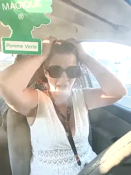 jennylovence online show from 09-18-25, 06:04