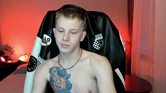 Snapshot of arlekincrop chatting on 03-23-25, 04:27 arlekincrop online show from 03-23-25, 04:27