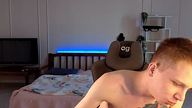 Snapshot of arlekincrop chatting on 09-29-25, 03:00 arlekincrop online show from 09-29-25, 03:00