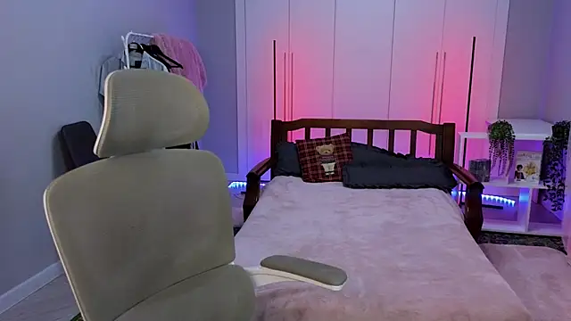 Snapshot of arlekincrop chatting on 12-04-25, 03:05 arlekincrop online show from 12-04-25, 03:05