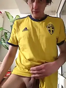 maciej online show from 02-15-25, 08:54