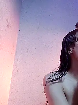 QueenSoreal online show from 03-07-25, 04:33