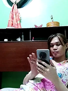 QueenSoreal online show from 11-10-25, 03:00