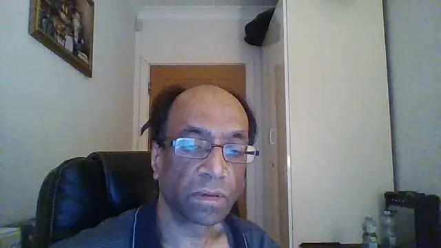 Snapshot of rauncher1 chatting on 01-15-25, 09:35 rauncher1 online show from 01-15-25, 09:35