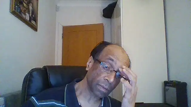 Snapshot of rauncher1 chatting on 02-25-25, 02:44 rauncher1 online show from 02-25-25, 02:44