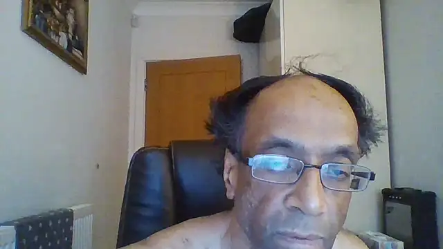 Snapshot of rauncher1 chatting on 09-19-25, 09:11 rauncher1 online show from 09-19-25, 09:11