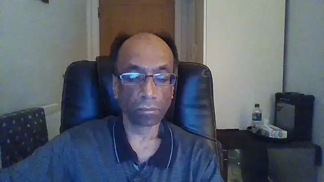 Snapshot of rauncher1 chatting on 09-24-25, 11:52 rauncher1 online show from 09-24-25, 11:52