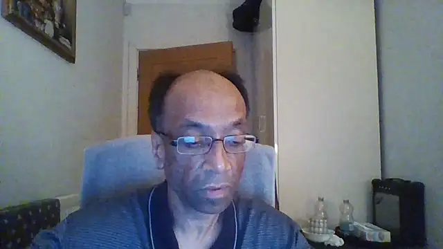 Snapshot of rauncher1 chatting on 09-26-25, 11:42 rauncher1 online show from 09-26-25, 11:42