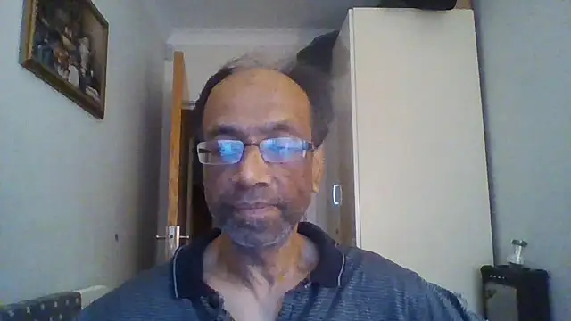 Snapshot of rauncher1 chatting on 11-02-25, 09:00 rauncher1 online show from 11-02-25, 09:00