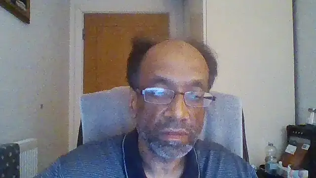 Snapshot of rauncher1 chatting on 11-04-25, 09:19 rauncher1 online show from 11-04-25, 09:19