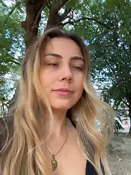 Snapshot of Brittanyrosexx chatting on 12-05-24, 02:00 Brittanyrosexx online show from 12-05-24, 02:00