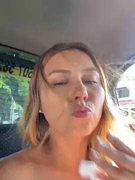 Snapshot of Brittanyrosexx chatting on 01-11-25, 07:49 Brittanyrosexx online show from 01-11-25, 07:49