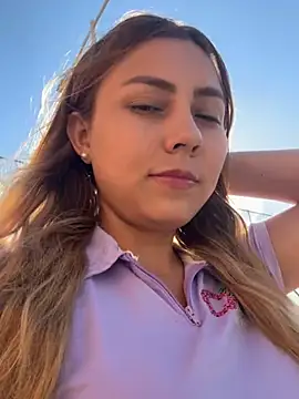 Snapshot of Brittanyrosexx chatting on 01-14-25, 08:37 Brittanyrosexx online show from 01-14-25, 08:37