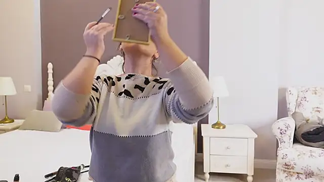 Snapshot of FeliciaKrige chatting on 02-16-25, 06:54 FeliciaKrige online show from 02-16-25, 06:54