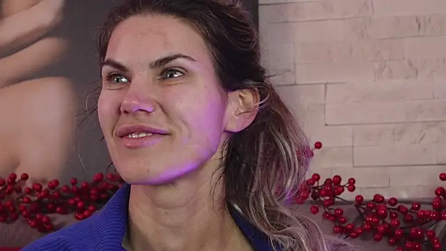 Snapshot of FeliciaKrige chatting on 12-21-25, 08:05 FeliciaKrige online show from 12-21-25, 08:05