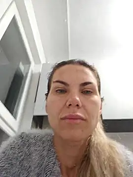 Snapshot of FeliciaKrige chatting on 01-07-26, 09:39 FeliciaKrige online show from 01-07-26, 09:39