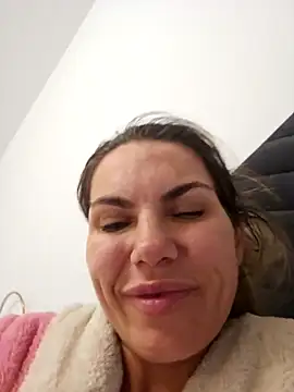 Snapshot of FeliciaKrige chatting on 01-09-26, 08:21 FeliciaKrige online show from 01-09-26, 08:21