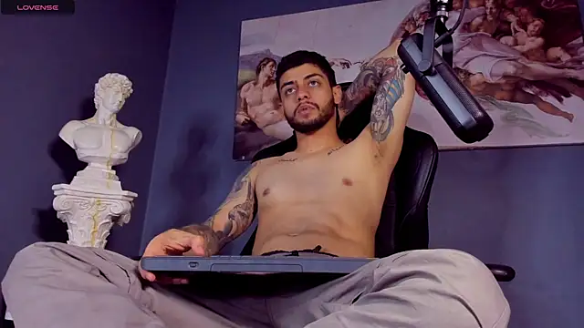 alessandro duty online show from 03-18-25, 01:32