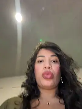 SQUIRTINGQUEEN11 online show from 11-30-25, 02:04