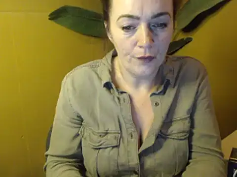 cloe85nl online show from 02-13-25, 04:17