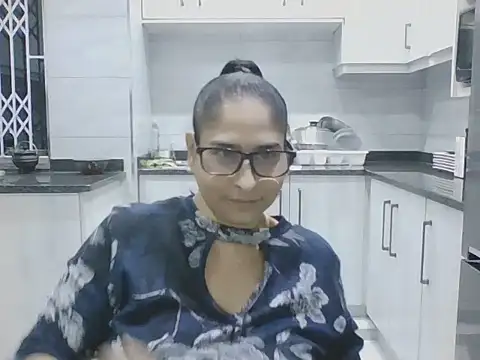 Snapshot of Indiankushy chatting on 06-30-26, 05:47 Indiankushy online show from 06-30-26, 05:47