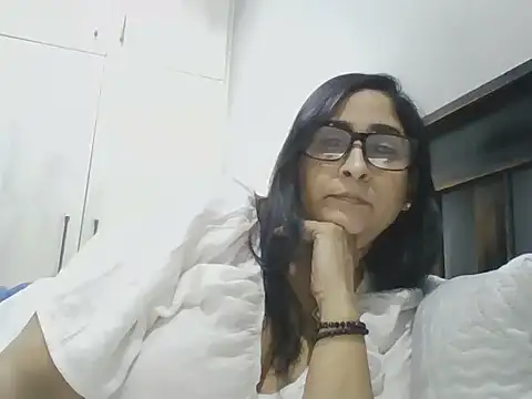 Snapshot of Indiankushy chatting on 07-18-26, 05:28 Indiankushy online show from 07-18-26, 05:28