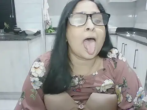 Snapshot of Indiankushy chatting on 07-22-26, 05:38 Indiankushy online show from 07-22-26, 05:38