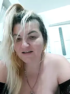 Snapshot of VeronikaBless chatting on 12-10-24, 12:49 VeronikaBless online show from 12-10-24, 12:49