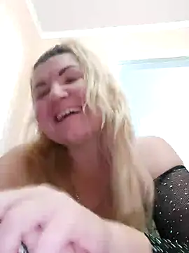 Snapshot of VeronikaBless chatting on 12-14-24, 09:07 VeronikaBless online show from 12-14-24, 09:07