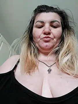 Snapshot of VeronikaBless chatting on 01-15-26, 09:03 VeronikaBless online show from 01-15-26, 09:03