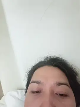 sara kimoo online show from 10-24-25, 01:35