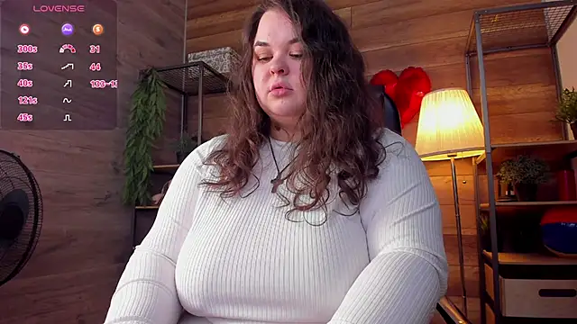 Snapshot of Raydirin chatting on 10-21-25, 04:19 Raydirin online show from 10-21-25, 04:19