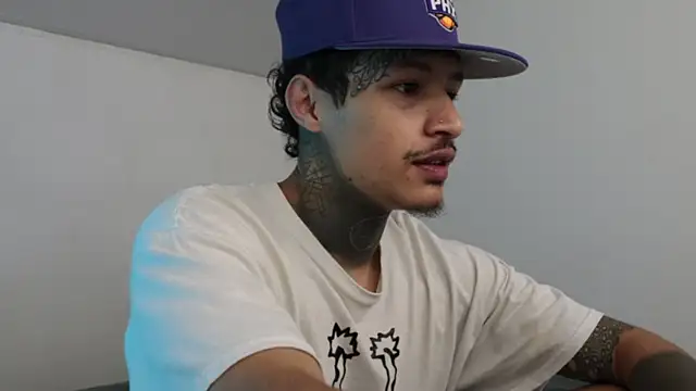 Snapshot of trieone chatting on 01-01-25, 05:54 trieone online show from 01-01-25, 05:54