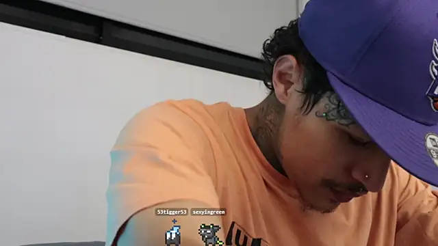 Snapshot of trieone chatting on 01-15-25, 06:12 trieone online show from 01-15-25, 06:12