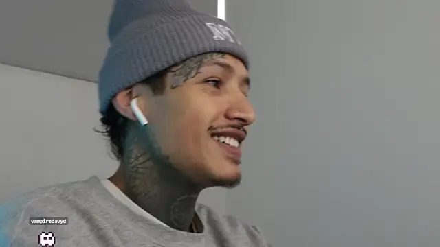 Snapshot of trieone chatting on 01-29-25, 06:50 trieone online show from 01-29-25, 06:50