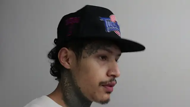 Snapshot of trieone chatting on 02-20-25, 09:44 trieone online show from 02-20-25, 09:44