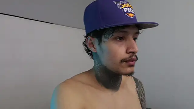 Snapshot of trieone chatting on 02-27-25, 03:58 trieone online show from 02-27-25, 03:58