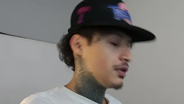 Snapshot of trieone chatting on 03-04-25, 04:27 trieone online show from 03-04-25, 04:27