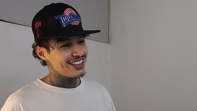 Snapshot of trieone chatting on 03-04-25, 07:30 trieone online show from 03-04-25, 07:30