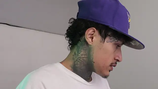 Snapshot of trieone chatting on 03-12-25, 04:30 trieone online show from 03-12-25, 04:30