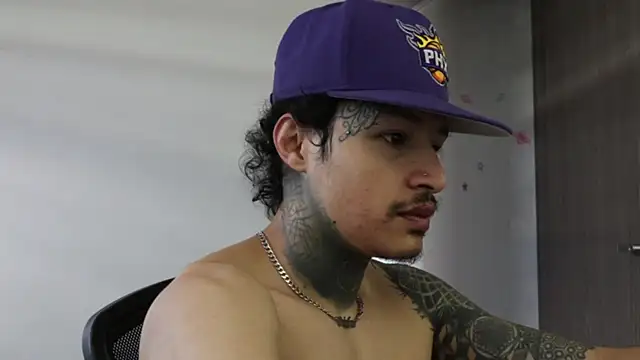 Snapshot of trieone chatting on 09-24-25, 05:16 trieone online show from 09-24-25, 05:16