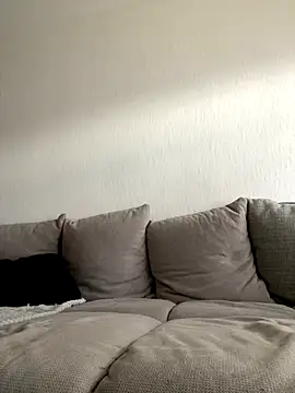 Snapshot of TwopartCuisine chatting on 11-19-25, 02:06 TwopartCuisine online show from 11-19-25, 02:06