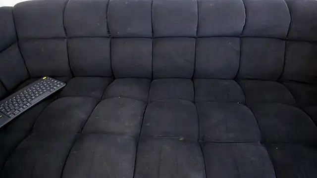 emilyhills  online show from 10-22-25, 07:57