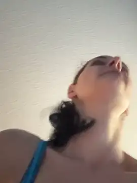 lolabunny9 online show from 09-11-25, 01:44