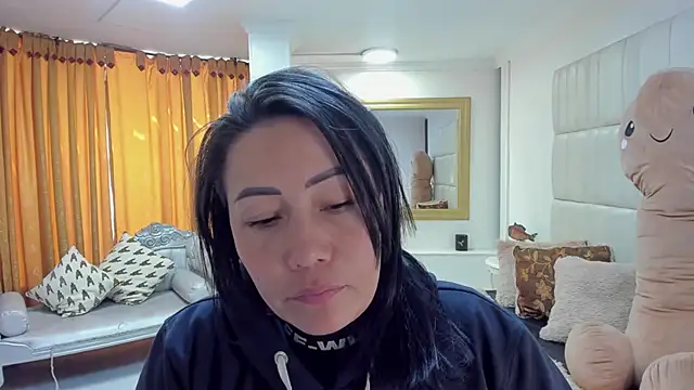 gaby trent online show from 11-29-25, 03:37