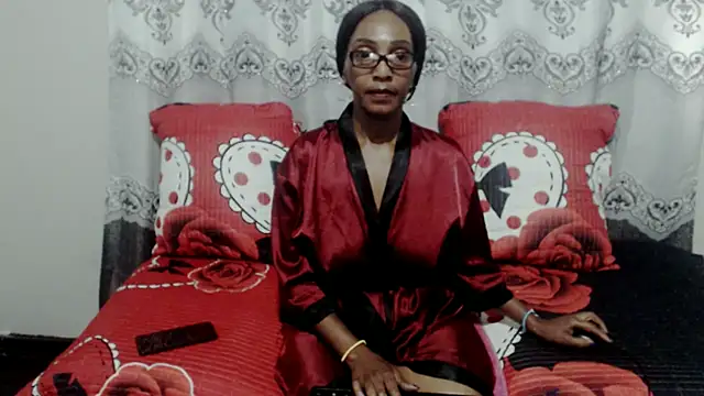 NikkyJigglesX online show from 02-18-25, 08:27