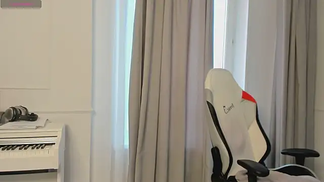 Veola new online show from 12-12-24, 05:20