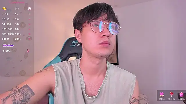 LeaneSeb online show from 11-20-25, 01:11