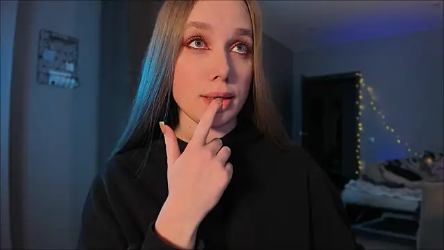 Snapshot of Rachel_Ro chatting on 01-21-25, 09:13 Rachel Ro online show from 01-21-25, 09:13