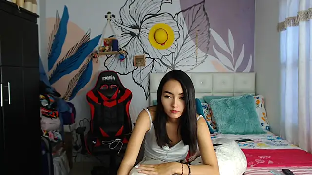 Snapshot of LinzyBaner chatting on 12-05-24, 09:28 LinzyBaner online show from 12-05-24, 09:28